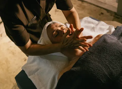 Aleenta Phuket Phang Nga Luxury Resort Thailand Ayurah Wellness Massage MP L1009952