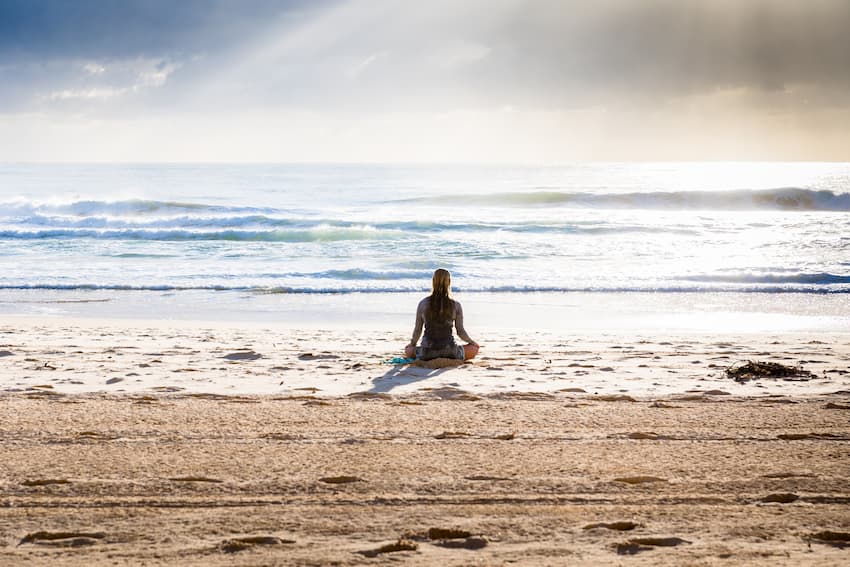 Yoga Class Sea Beach Evening Group Stock Photo 735826504 | Shutterstock