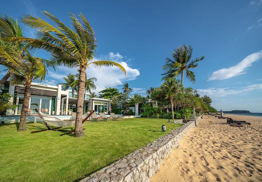 3 Bedroom Beachfront Villas in Phang Nga - Aleenta Phuket Resort & Spa 