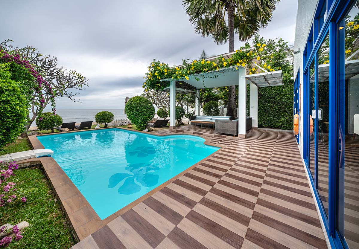Villa 4 chambres avec piscine en front de mer
